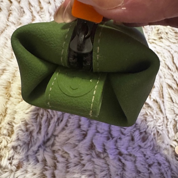 Tooletries The Koby Mini Dopp Kit Toiletries/Makeup bag Olive Green - Picture 8 of 13